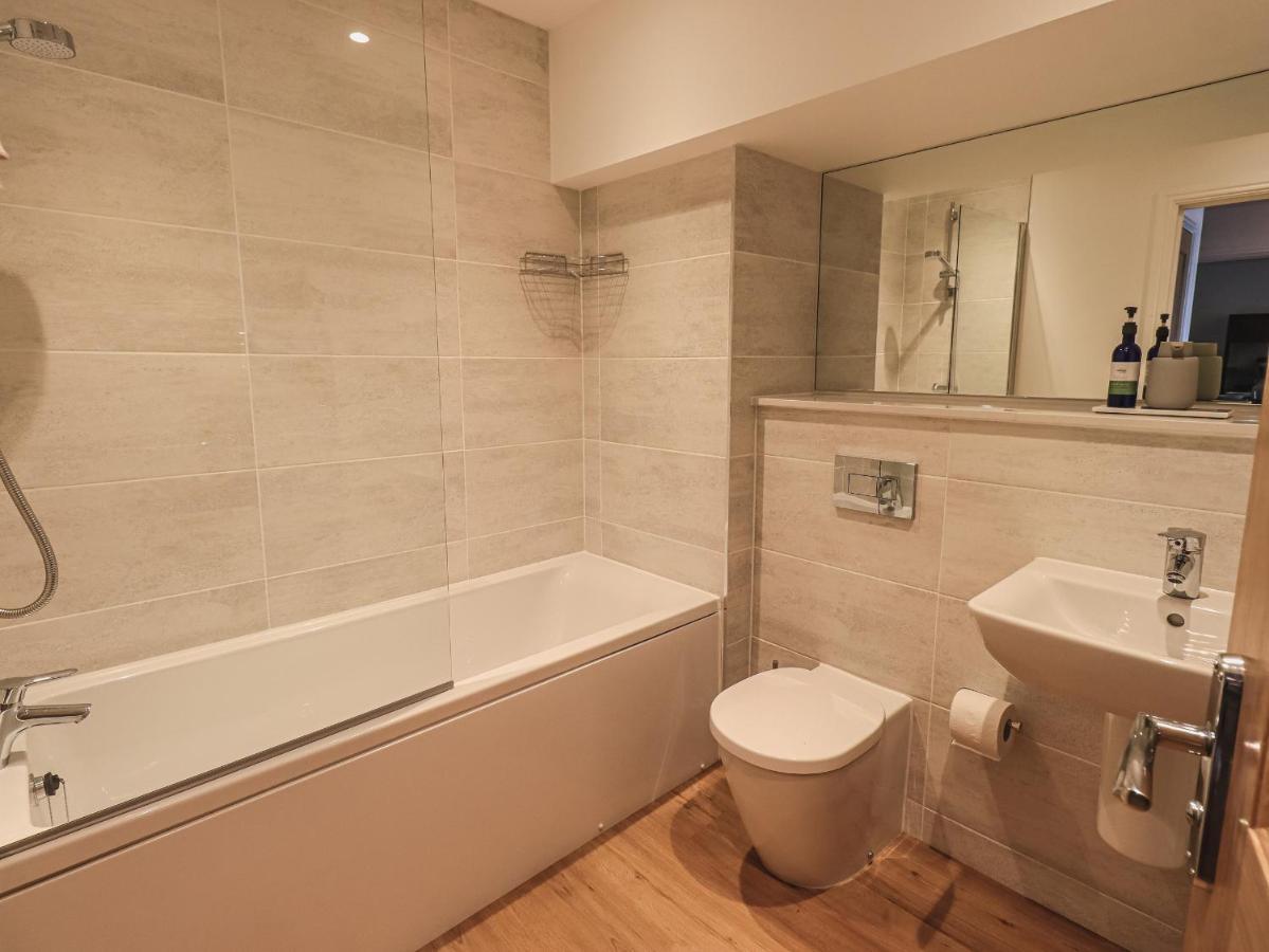 The Mabel Suite Stone Cross Mansion 울버스톤 외부 사진